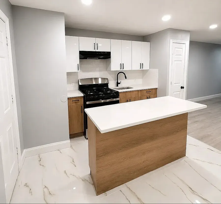 4 bed, 1.5 bath, 1200 sqft, $2,550 — Photo 2