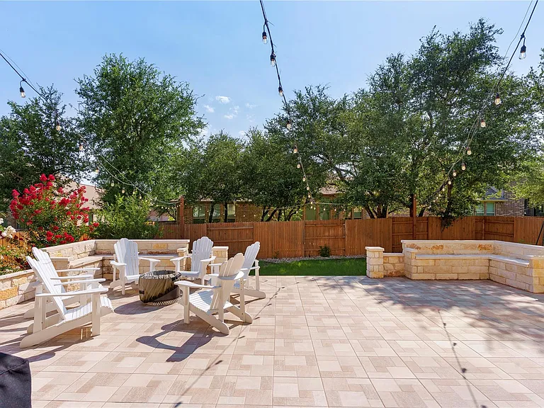 228 Lockhart Loop — Photo 32