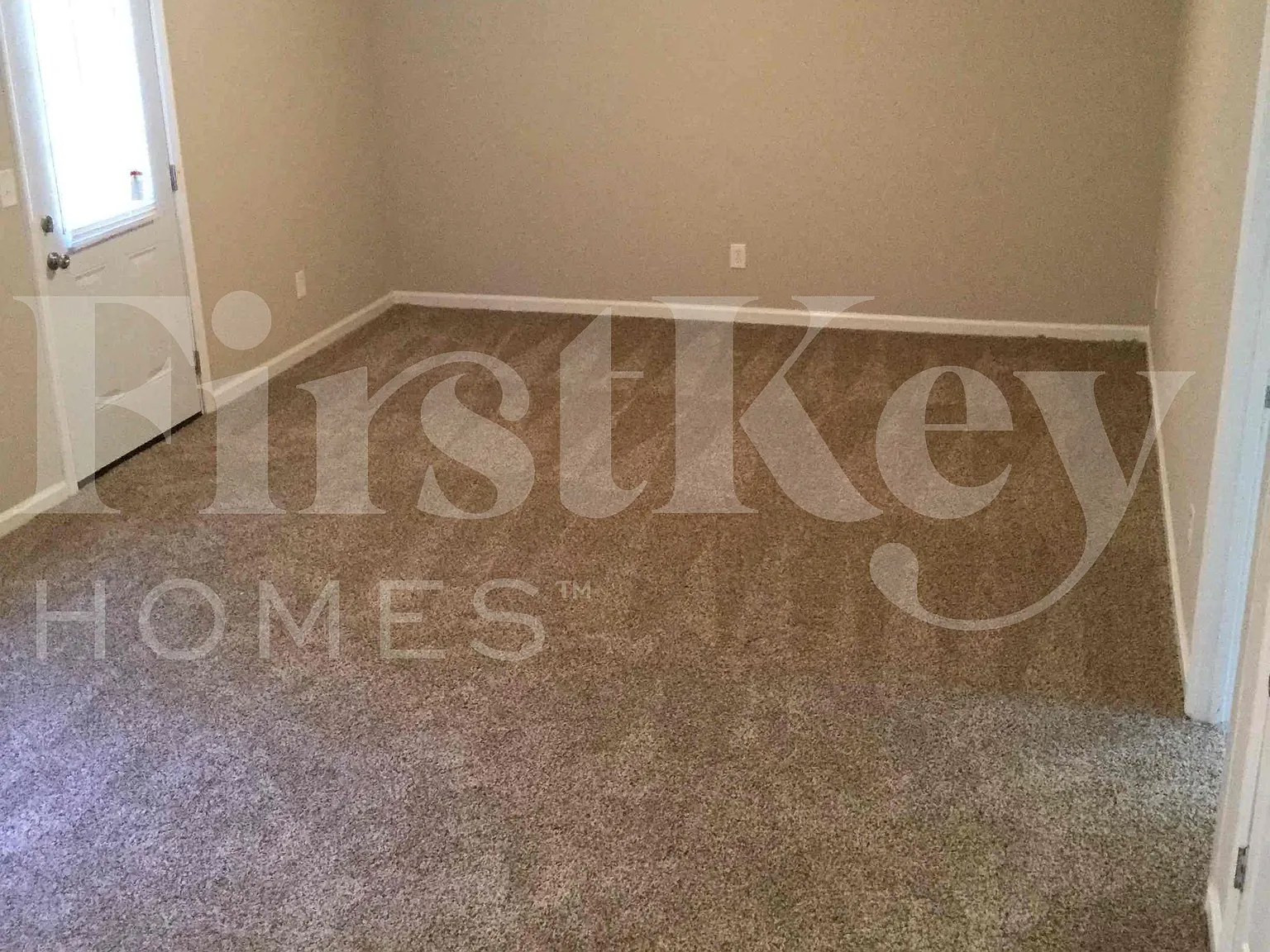 3 bed, 2.0 bath, 1744 sqft, $2,120 — Photo 3