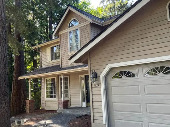 1128 108th Ave SE, Bellevue, WA 98004