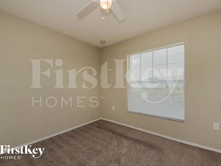 157 Oak Crossing Blvd — Photo 9