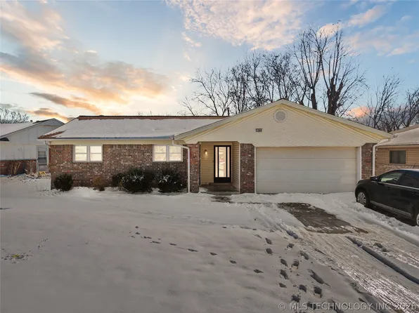 11804 E 28th St, Tulsa, OK 74129