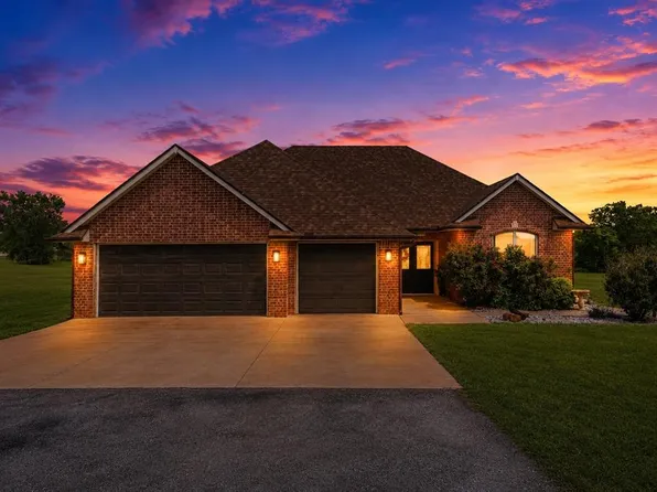 1700 Sandpiper Dr, Blanchard, OK 73010