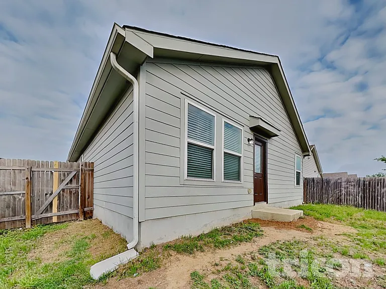 5118 Everett Loop — Photo 15