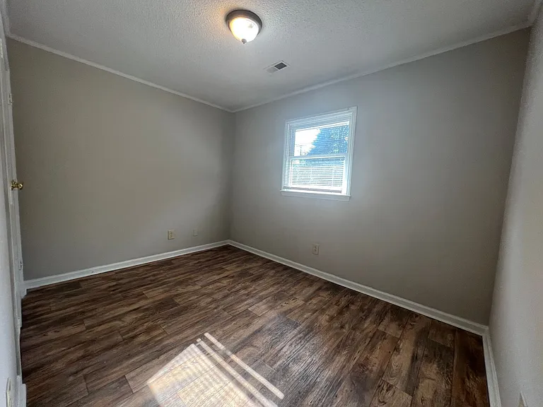 1312 S Linwood Rd — Photo 7