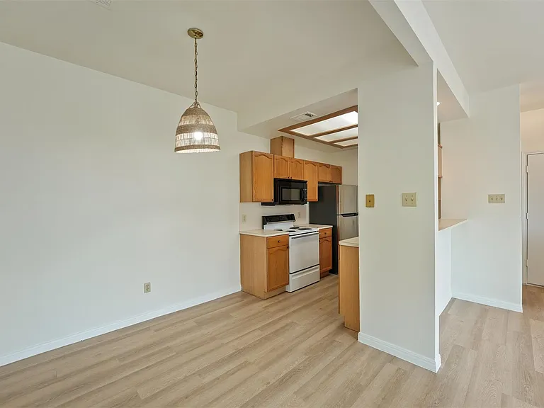 500 Gregory Ct — Photo 11