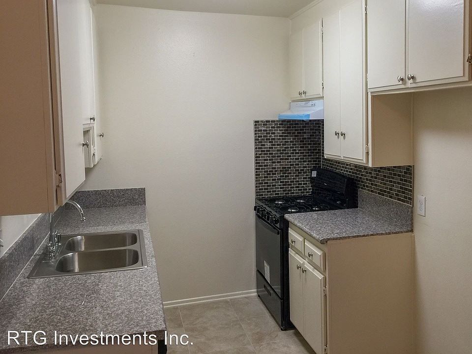 2nd image of 12019 Vanowen St APT 202