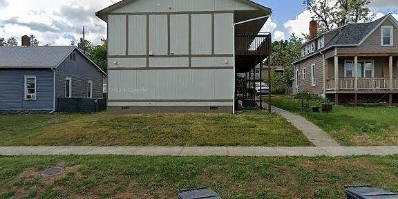 3rd image of 112-116 4th St #112