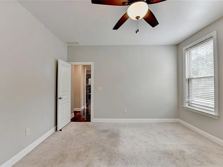 2540 Maple Ridge Ln — Photo 29