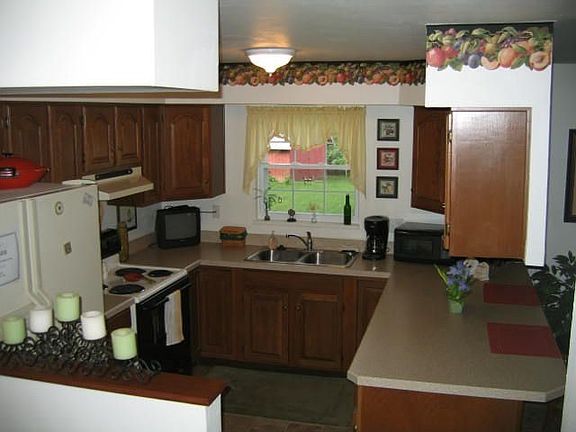 4th image of 1118 Leaf Tree Ln