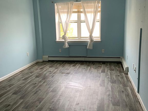 5th image of 79-14 Rockaway Beach Blvd #4F