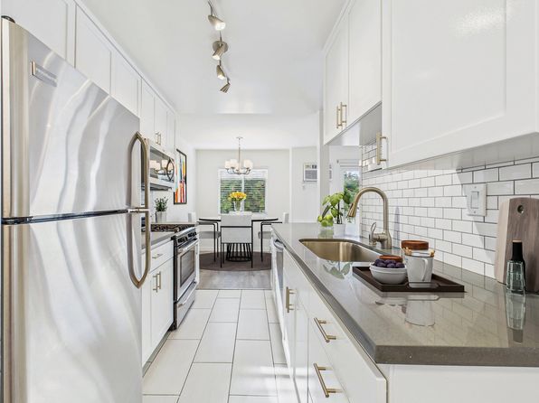 2015 S Bentley Ave APT 4