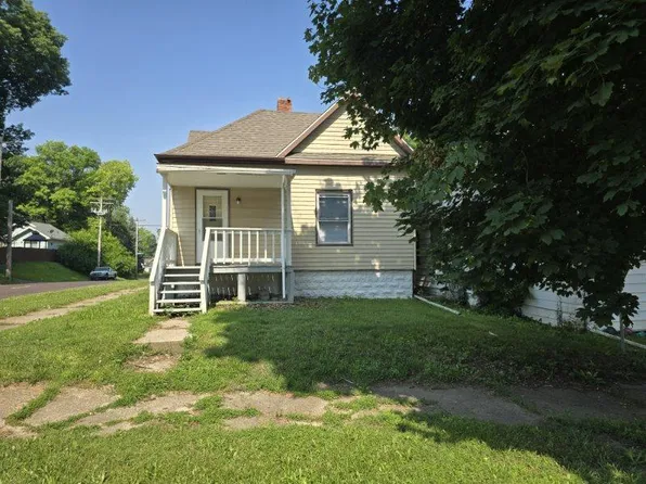 2621 N California Ave, Peoria, IL 61603