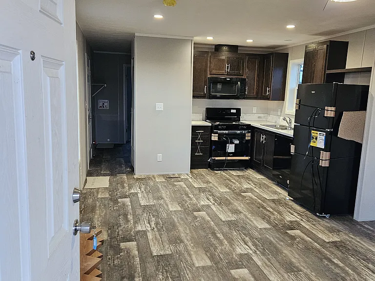 600 S 4th St #33 — Photo 2