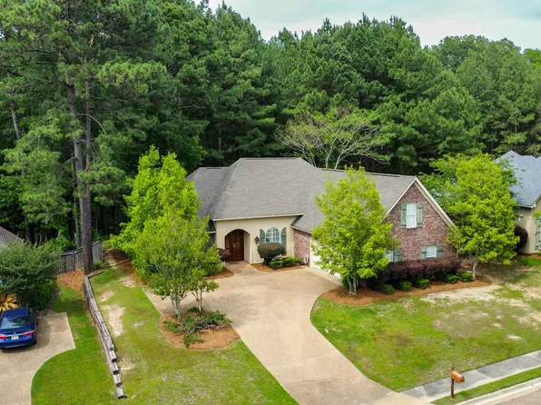 137 Baileys Ridge Cir, Clinton, MS 39056