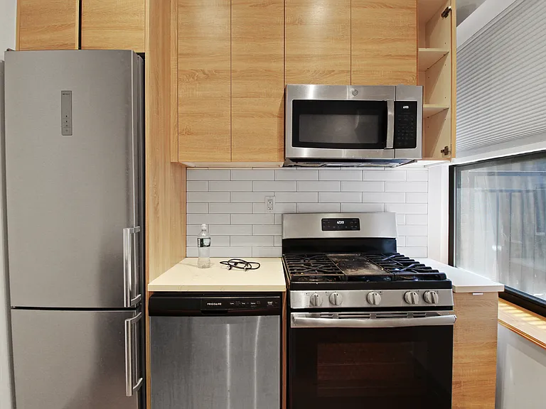 635 Sterling Pl #3B — Photo 15