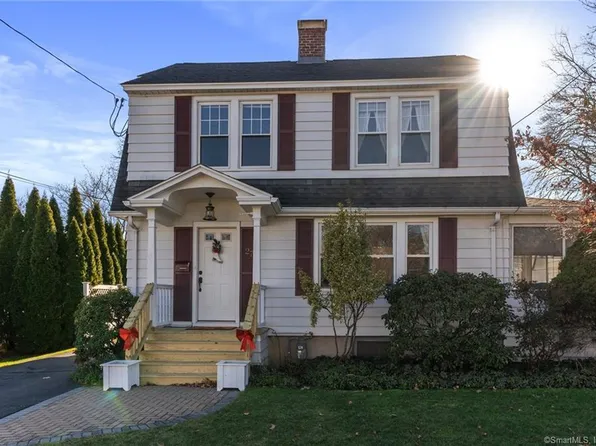 27 Somerset Street, Wethersfield, CT 06109