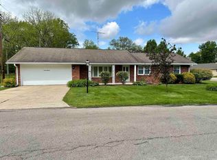 1021 N Brentwood Ln, Muncie, IN 47304