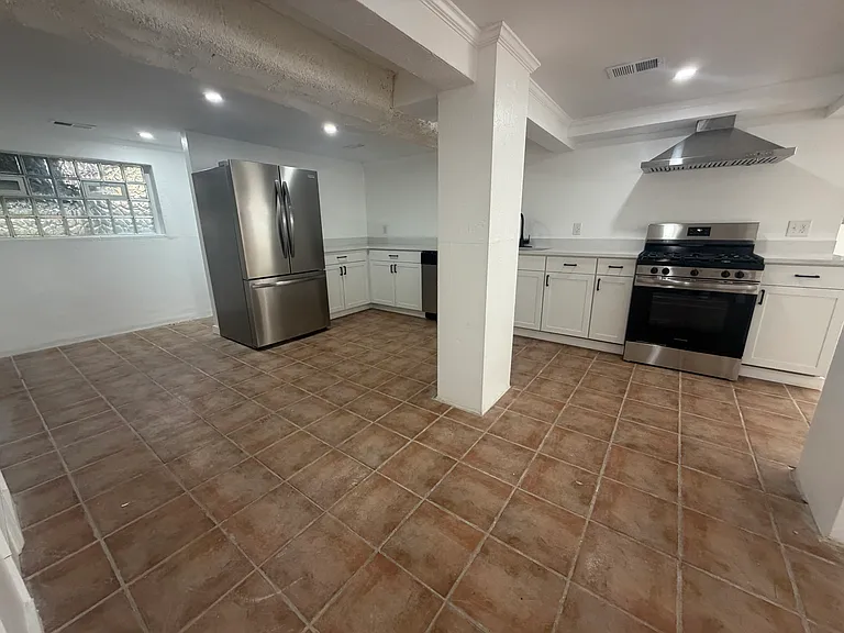 8 Saint Margaret St #B — Photo 7