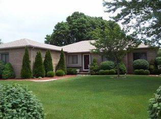 23970 Glencreek Dr, Farmington Hills, MI 48336