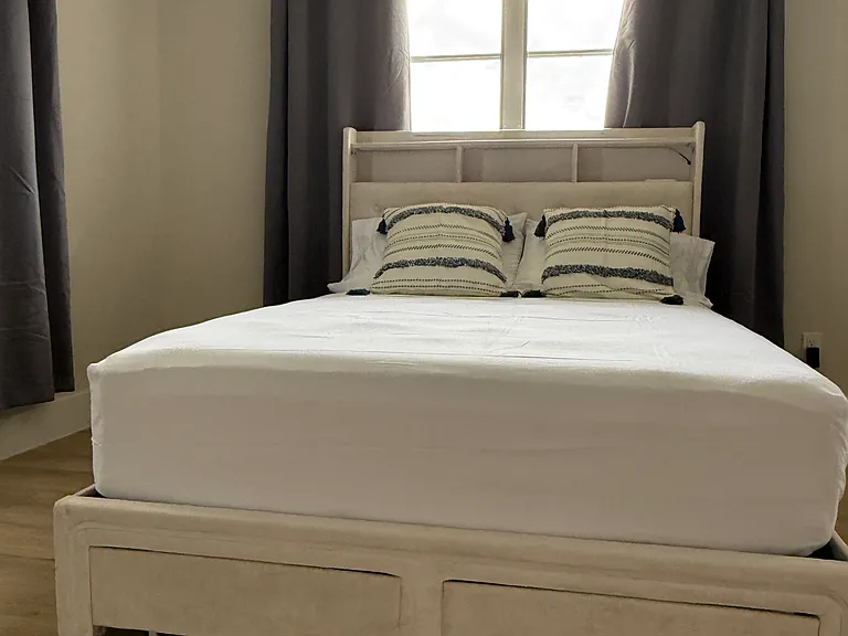 Main Queen Bedroom