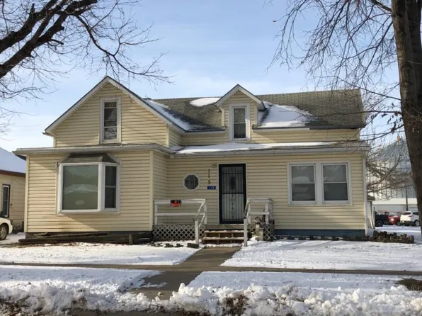 115 N Howard St, Dow City, IA 51528