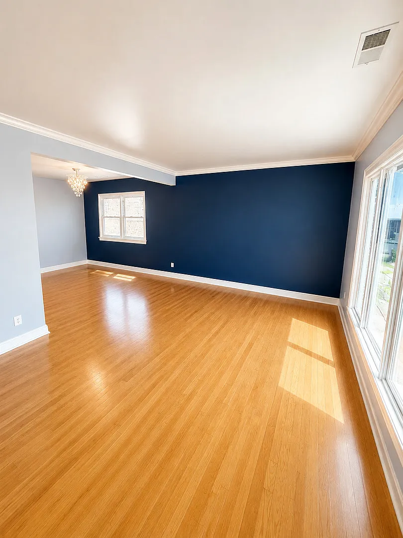 3 bed, 1300 sqft, $2,800 — Photo 2