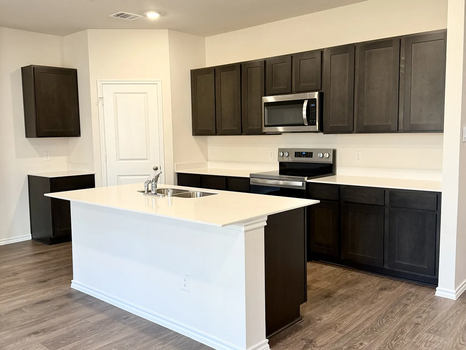 7007 Moonflower Ln — Photo 2