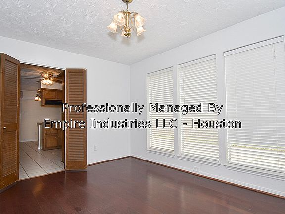 3rd image of 15002 Willow Branch Dr