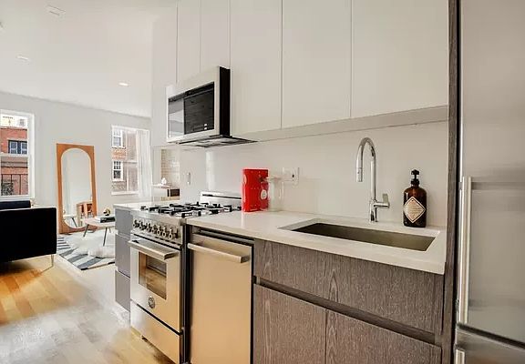 4th image of 343 W 12th St APT 4A