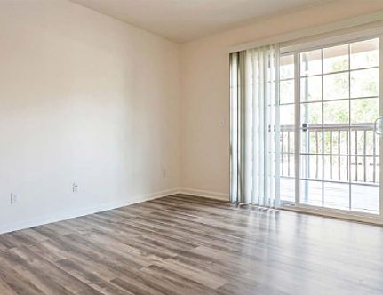5th image of 106 Camden Wood Pl #104