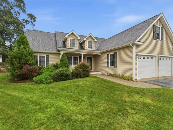 31 Butterfly Dr, Westerly, RI 02891