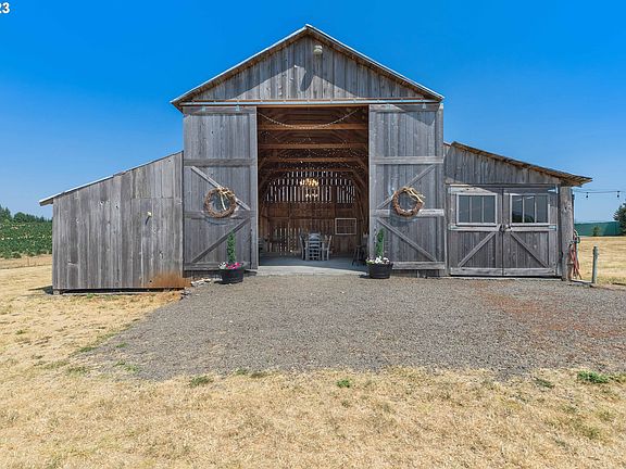 3rd image of 36203 SE Wildcat Mountain Dr