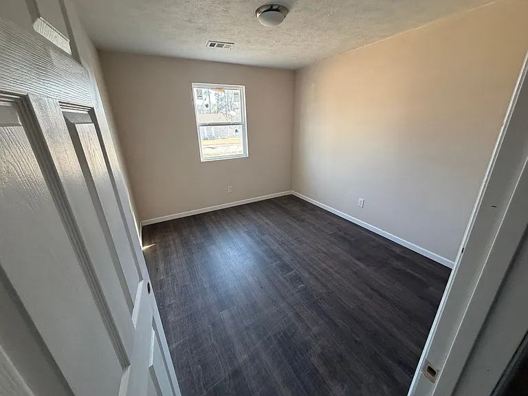 2355 Basswood Dr — Photo 11