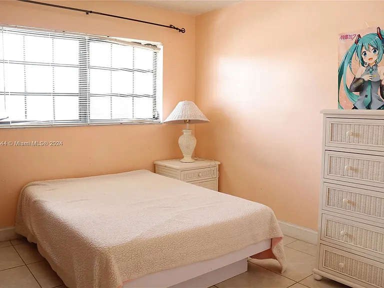 2605 W 71st Pl — Photo 6
