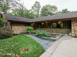 26690 N Longwood Rd, Lake Forest, IL 60045