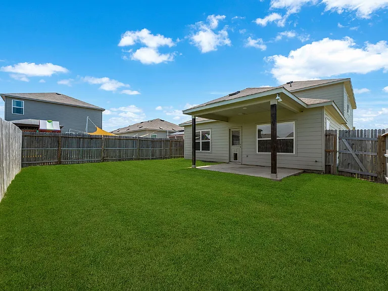 579 Jennifer Way — Photo 39
