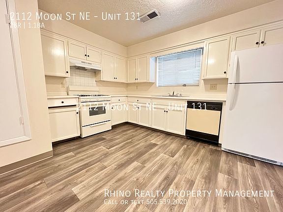 3rd image of 2112 Moon St NE #131