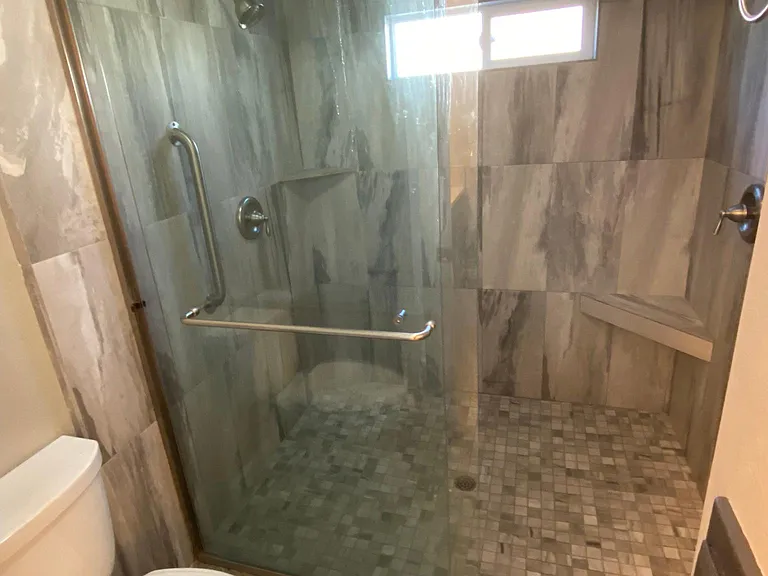 2202 McLaren Dr — Photo 6