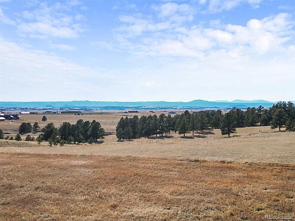 3rd image of 30989 Kootney Street