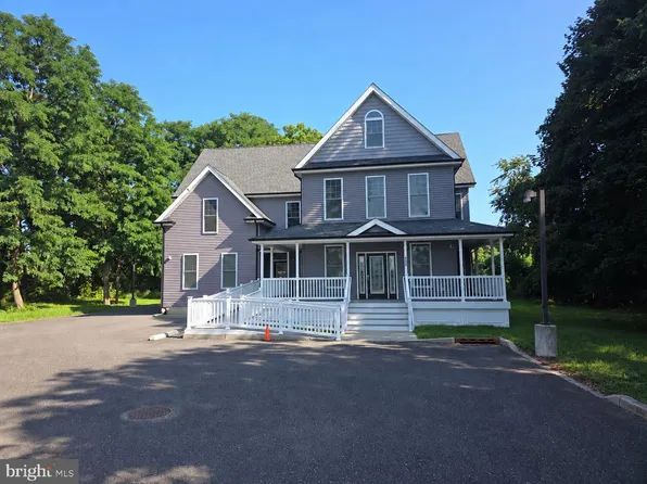 123 E Main St, Wrightstown, NJ 08562