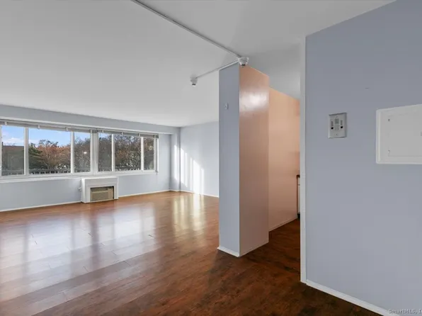 100 York Street #3B, New Haven, CT 06511