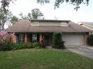 6113 Flower Dr, Metairie, LA 70003