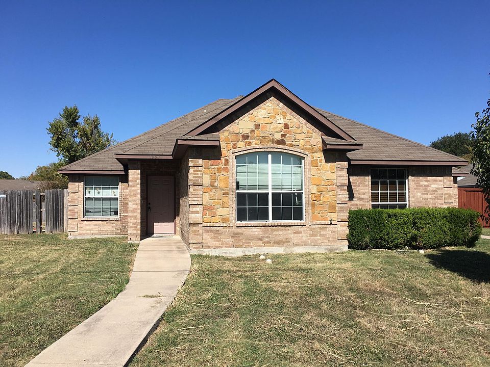 1st image of 1983 Castle Dr