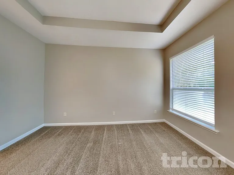 272 Silver Glen Ave — Photo 9