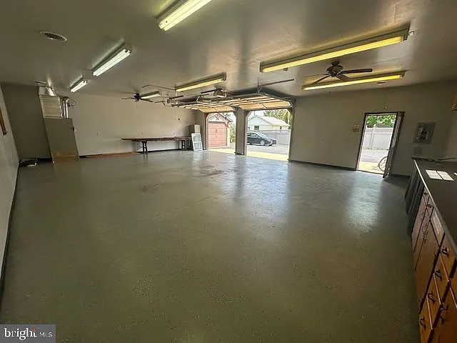 200 E Main St — Photo 9