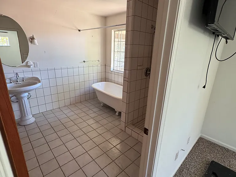 5335 Monterey Rd — Photo 14