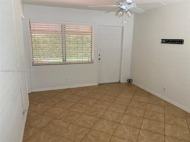 5616 Arthur St #S — Photo 2