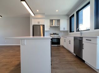 1304 Rutherford Rd SW, Edmonton, AB T6W 0B6