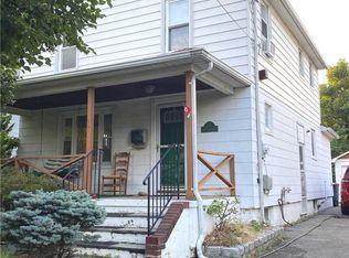 17 Bar Beach Rd, Port Washington, NY 11050